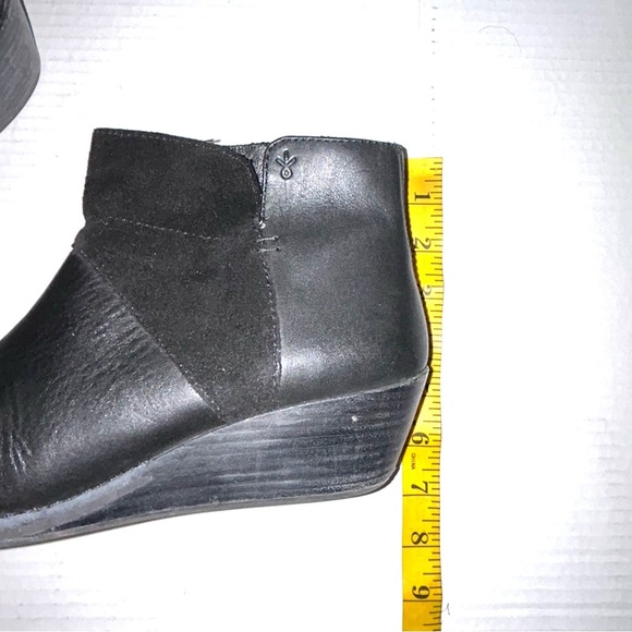 Emu Carlise Wedge Heel Ankle Booties Boots Black Suede Leather Size 8.5 READ - Picture 10 of 13